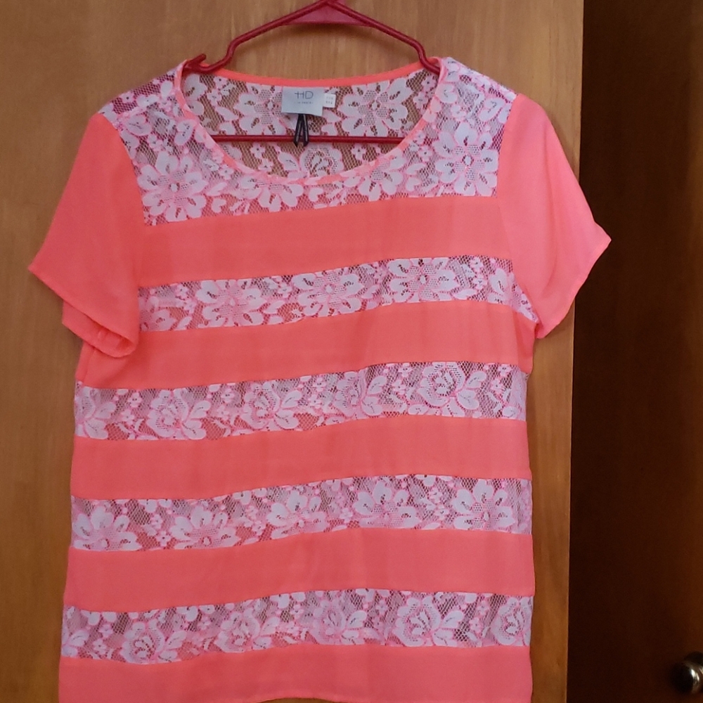 Short sleeve top